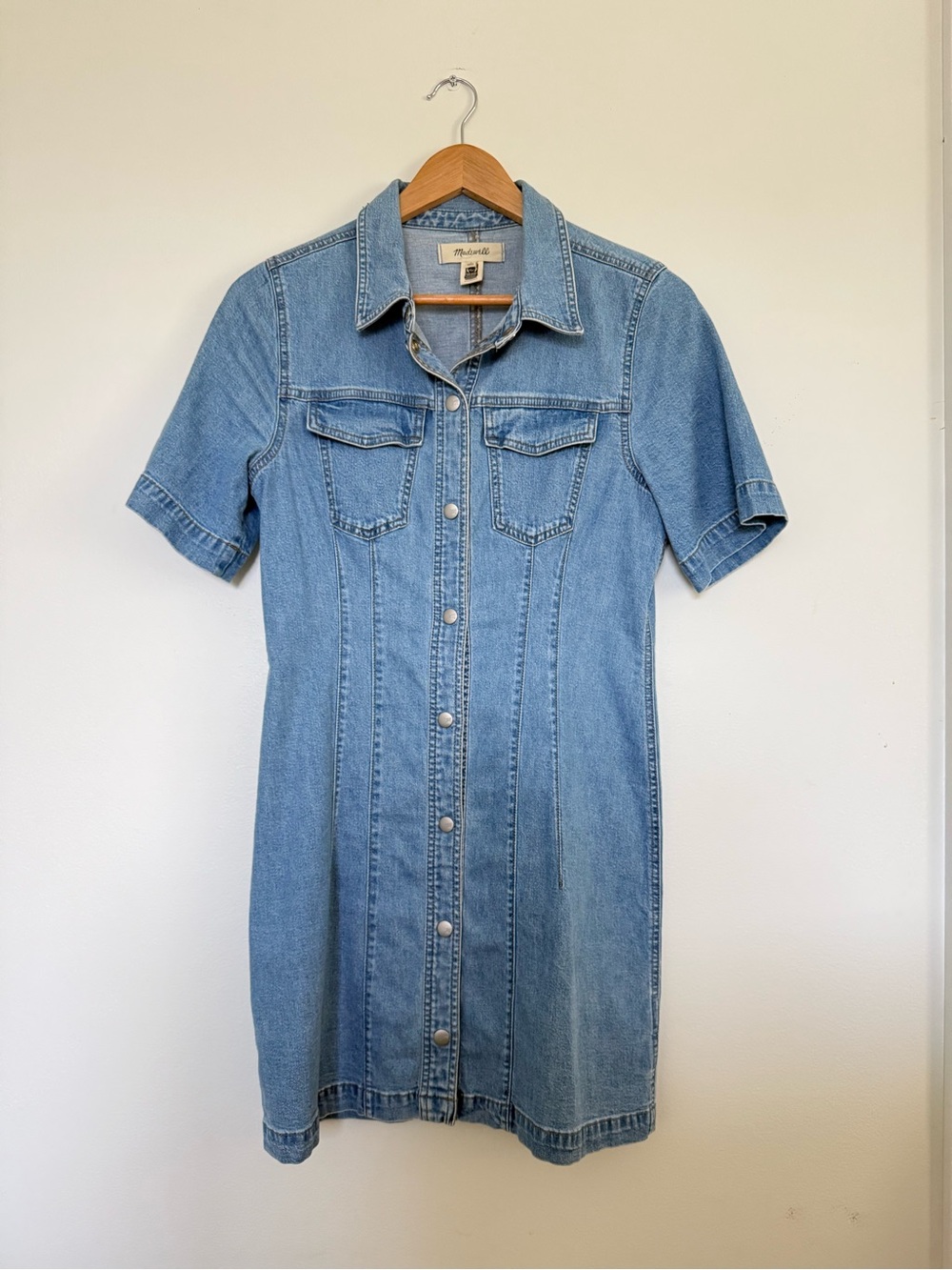 Madewell Short-Sleeve Denim Button-Front Dress in Light Blue